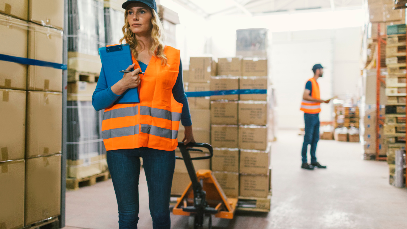 Come fissare i pallet tra di loro